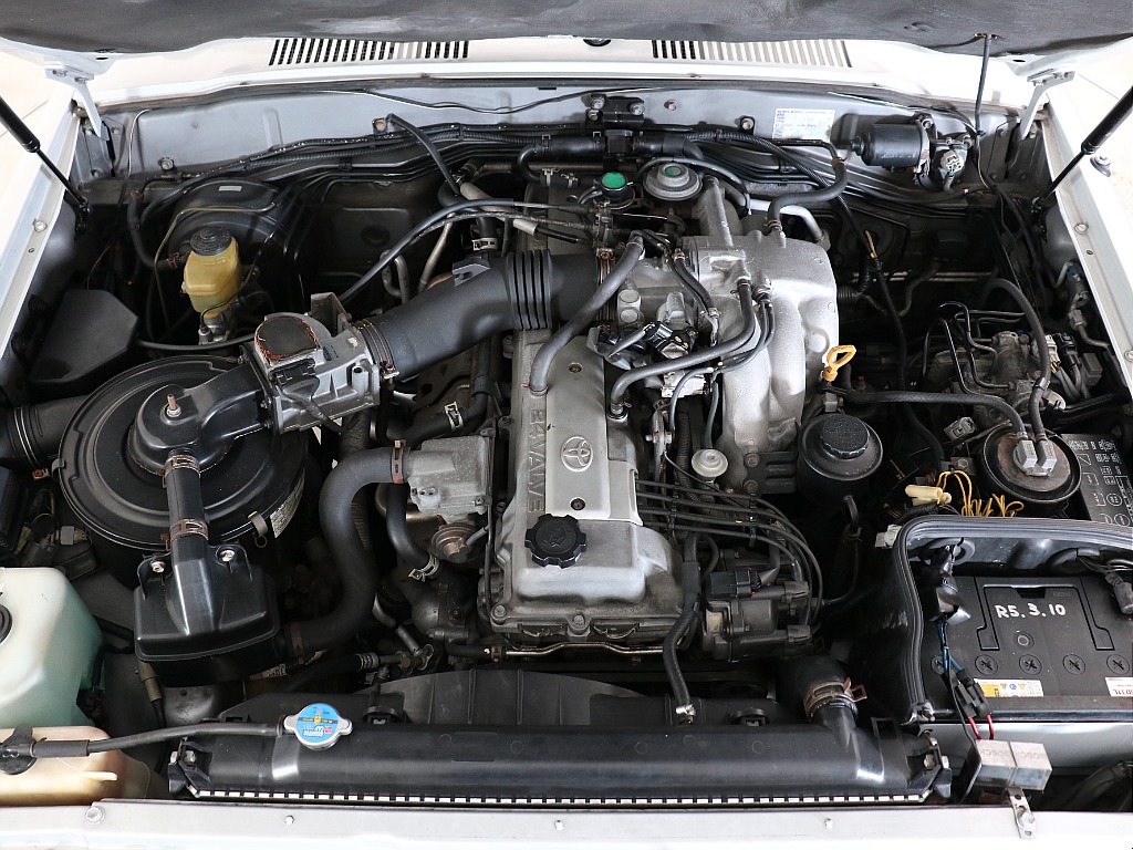直６・４５００ｃｃの１ＦＺエンジン！スムーズな走りと耐久性に定評があります！