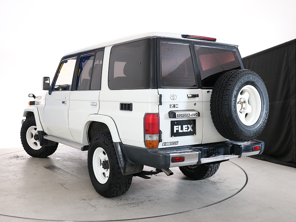 トヨタ ランドクルーザー70(33枚目)