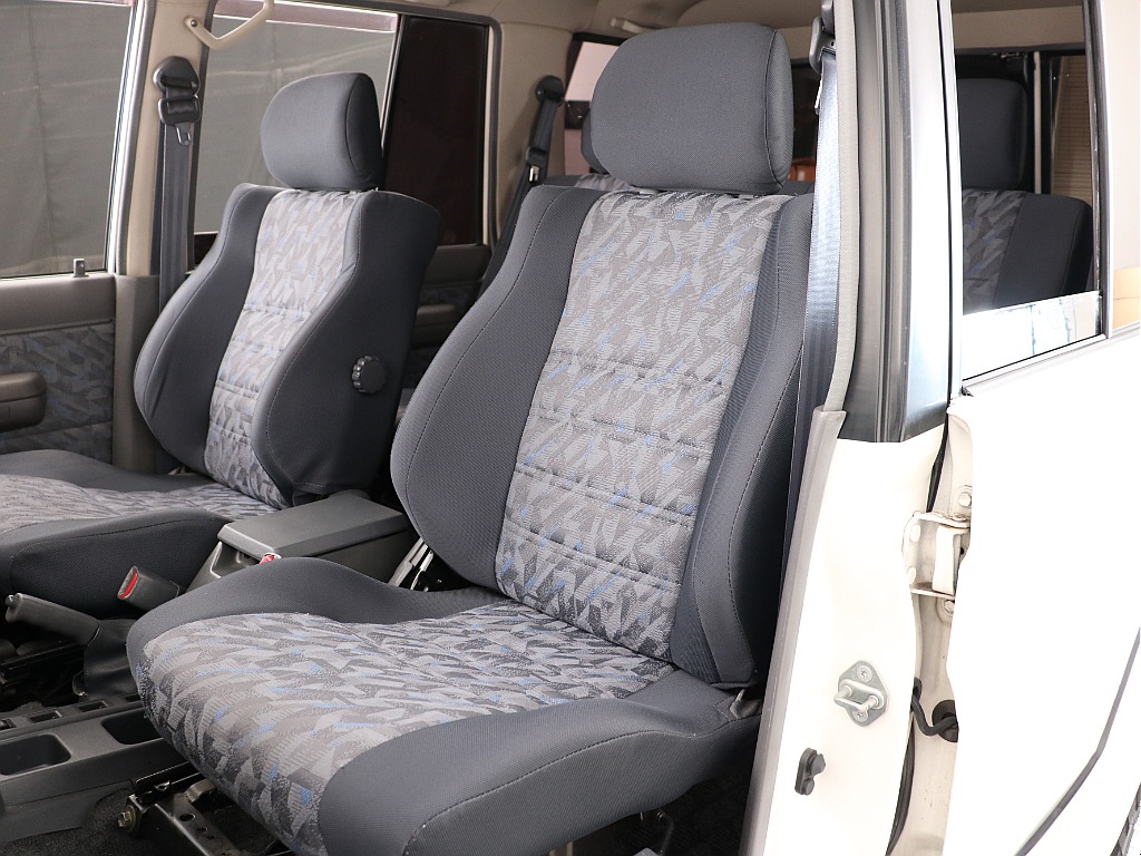 トヨタ ランドクルーザー70(40枚目)