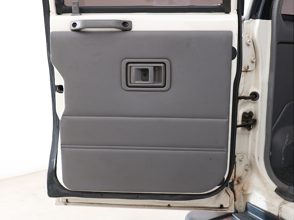 トヨタ ランドクルーザー70(49枚目)