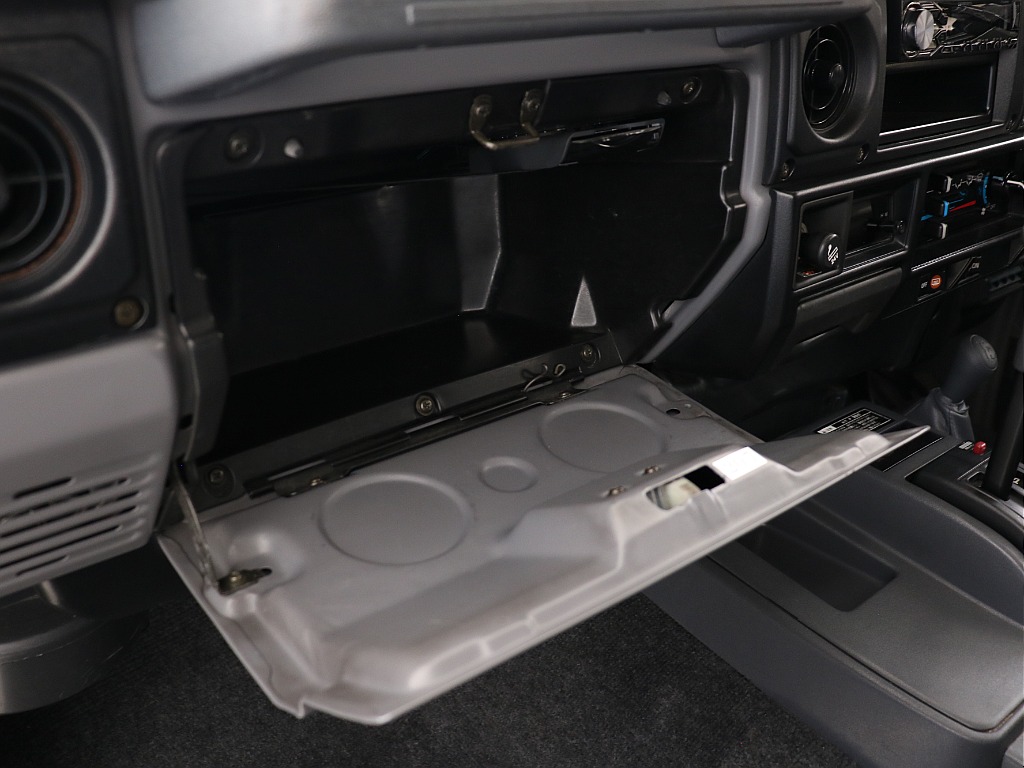 トヨタ ランドクルーザー70(53枚目)