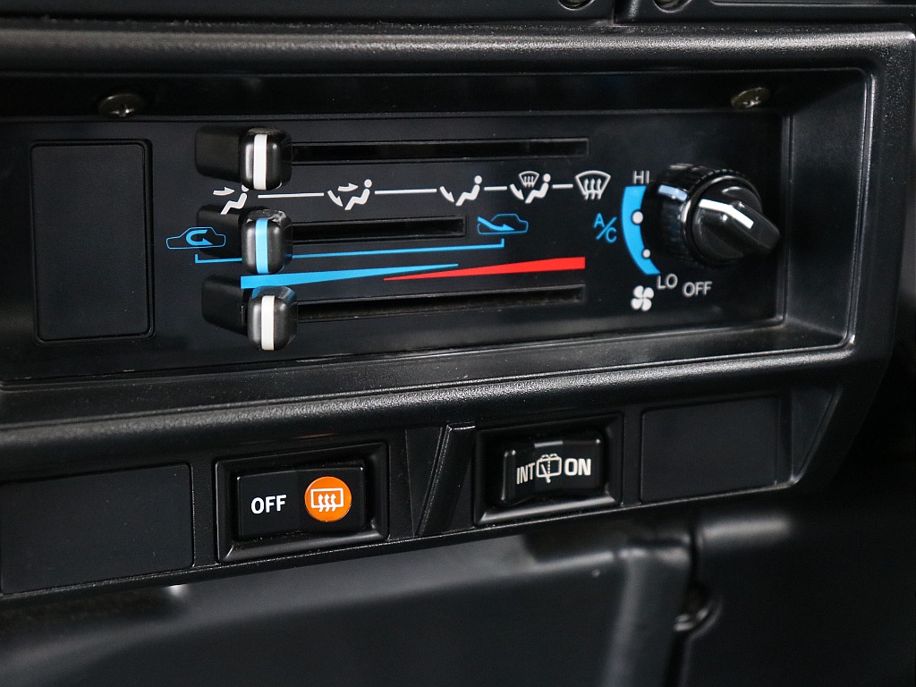 トヨタ ランドクルーザー70(54枚目)