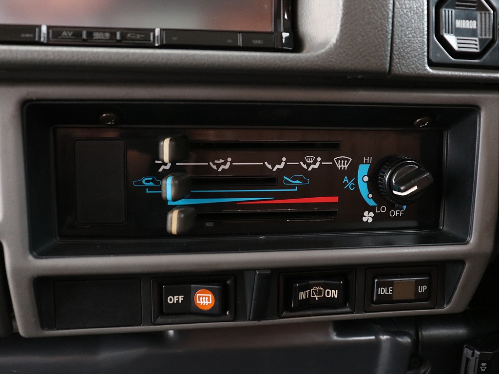 トヨタ ランドクルーザープラド(55枚目)