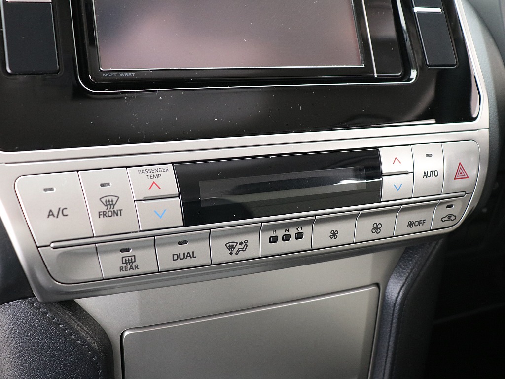 トヨタ ランドクルーザープラド(55枚目)