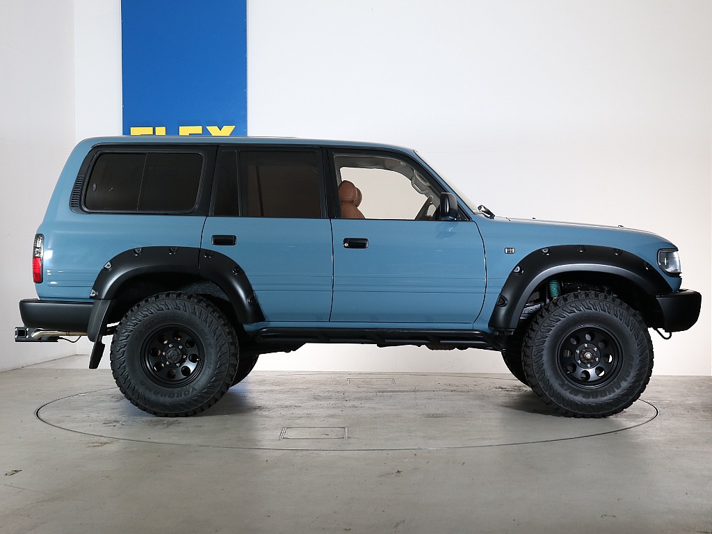 NEWペイントの為外装に傷等も無く綺麗な状態を維持です！