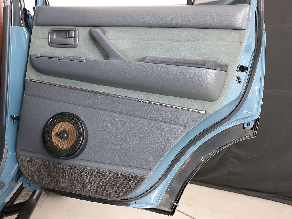 トヨタ ランドクルーザー80(49枚目)