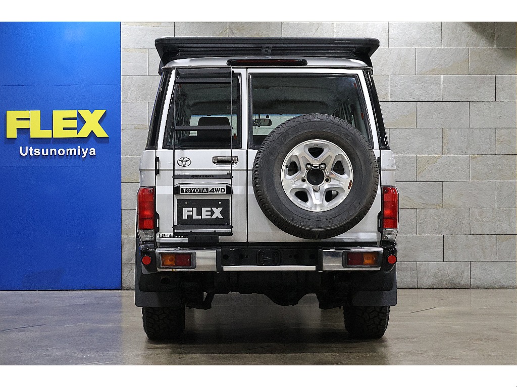 トヨタ ランドクルーザー70(5枚目)