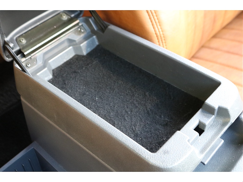 一段目は小物入れとして利用可能！