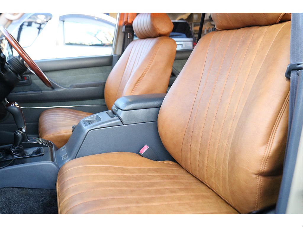 助手席もゆったりお過ごしいただけます！