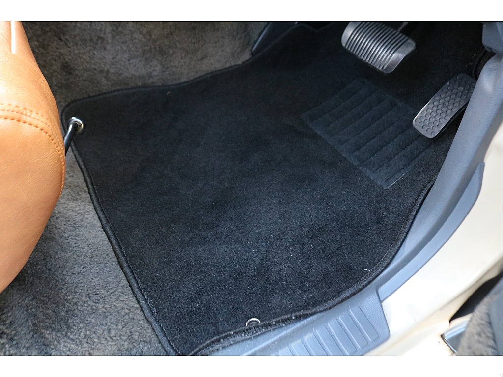 新品：フロアマット！