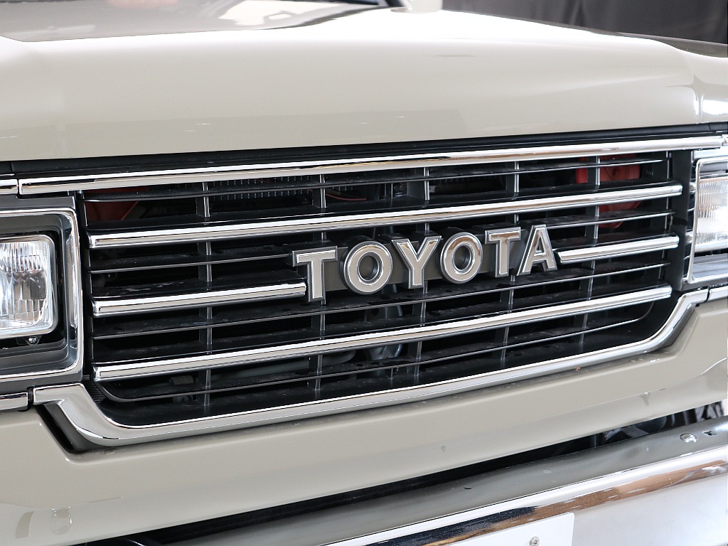 横文字TOYOTAグリル！