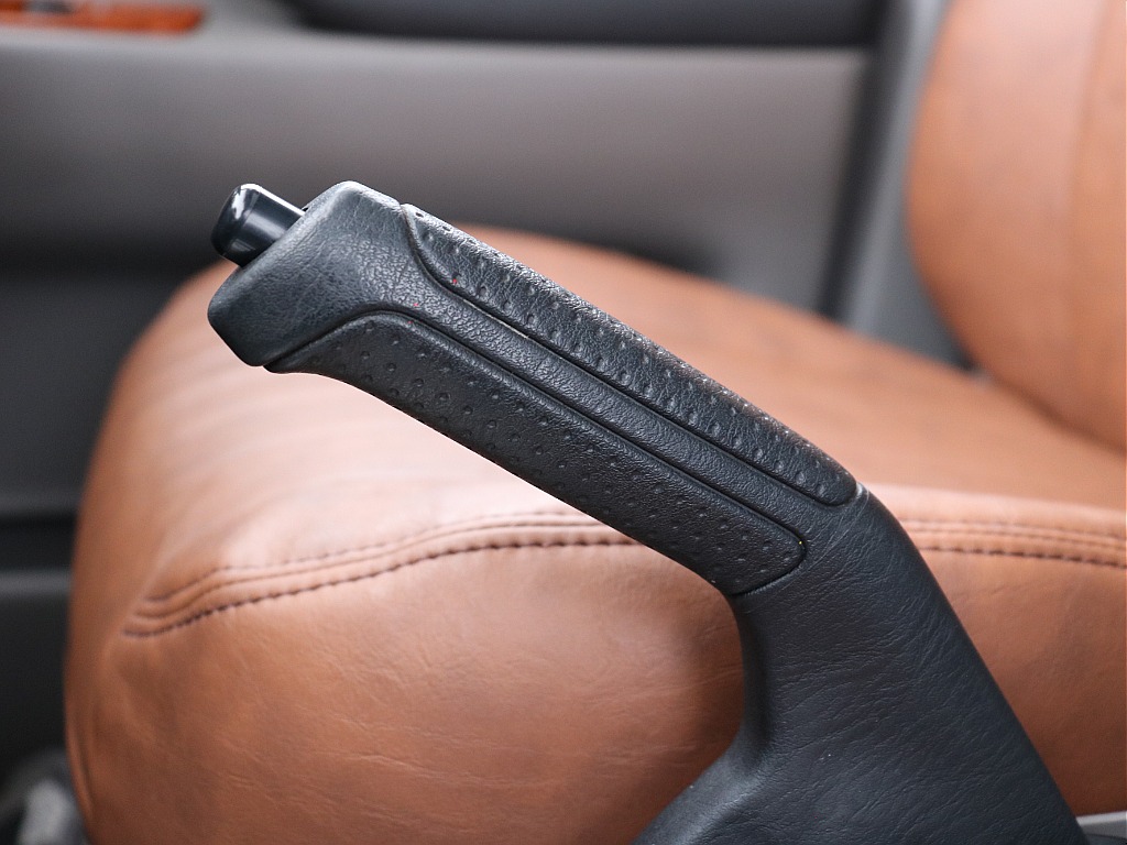 サイドブレーキ！