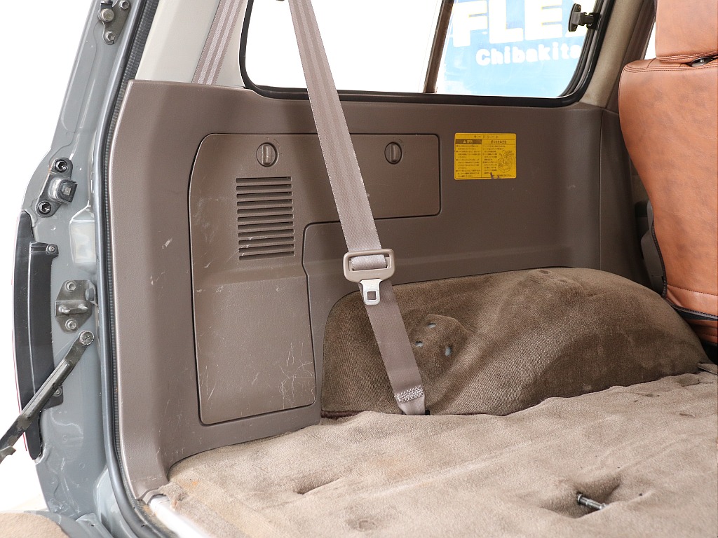 ラゲッジスペース左！