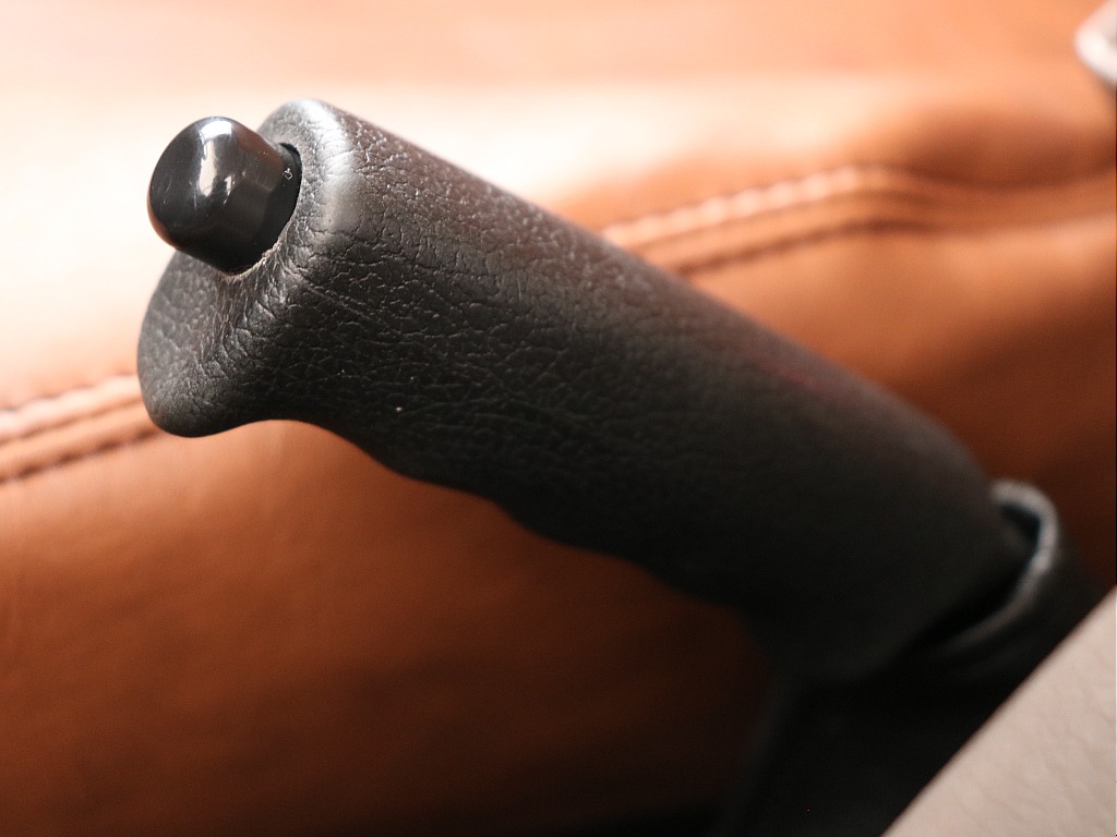 サイドブレーキ！