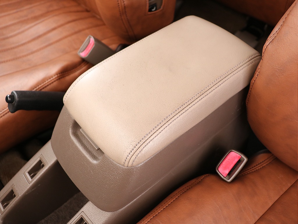 センターアームレスト！