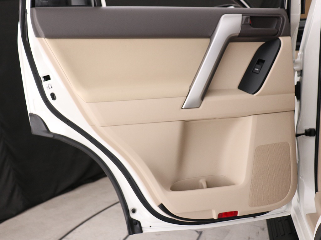 トヨタ ランドクルーザープラド(54枚目)