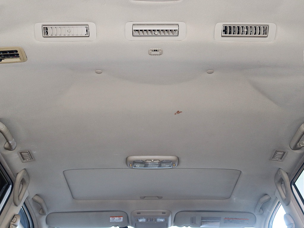 中古車の為やや汚れはございますが車両自体の状態は良好です！