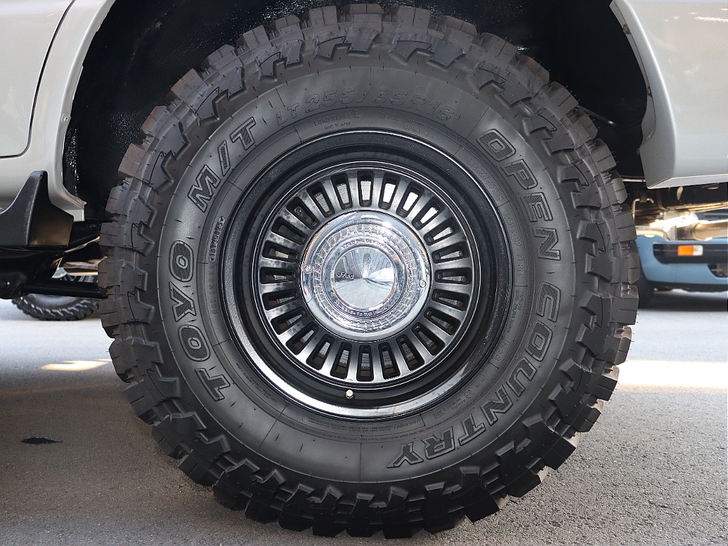□ＤＥＡＮカリフォルニアホイール □TOYO　オープンカントリーM/T　255/80R16