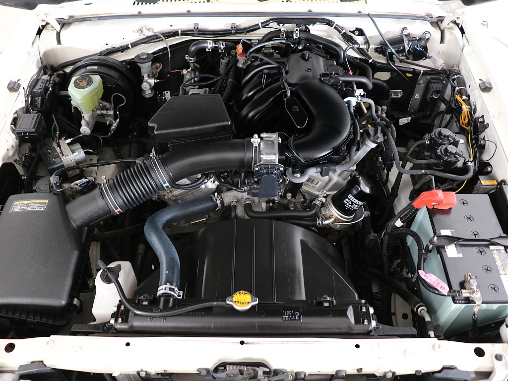 1GRのパワフルなエンジンを搭載！4000ccのV6エンジンです！