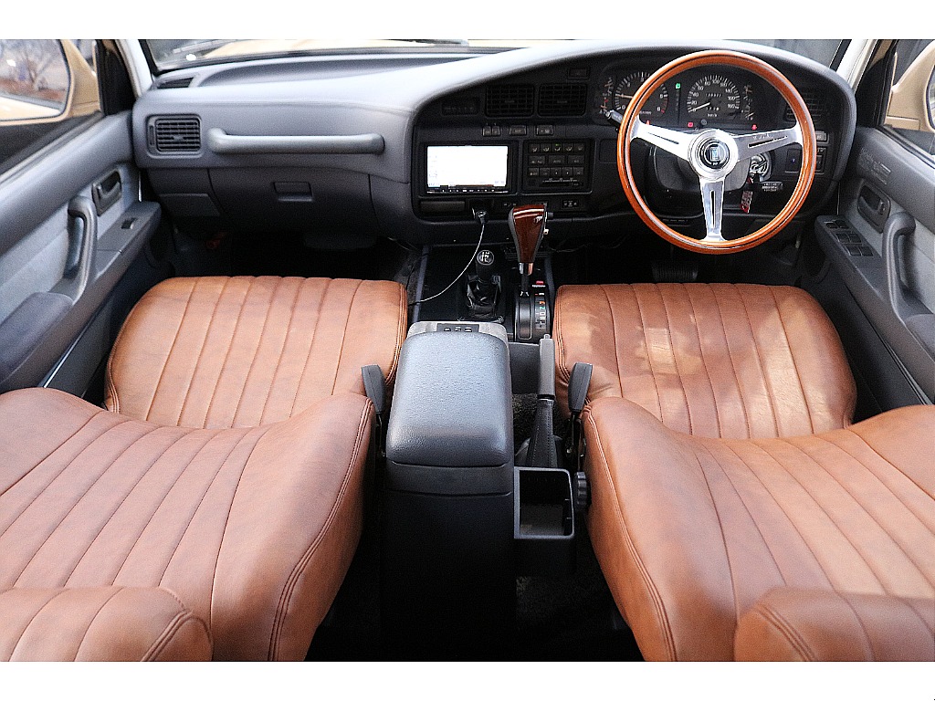 トヨタ ランドクルーザー80(2枚目)