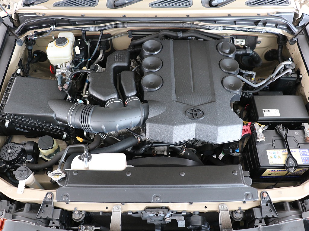 4.0L！ガソリンエンジン！耐久性にも評判がある１ＧＲエンジン！
