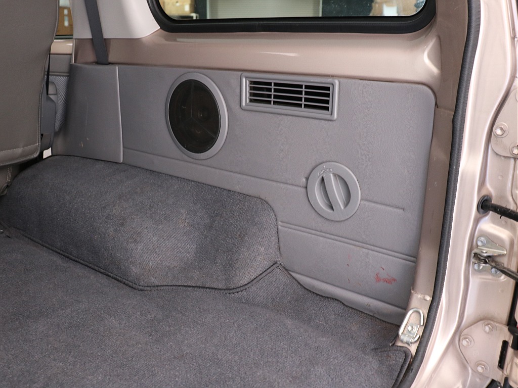 ラゲッジスペース右！