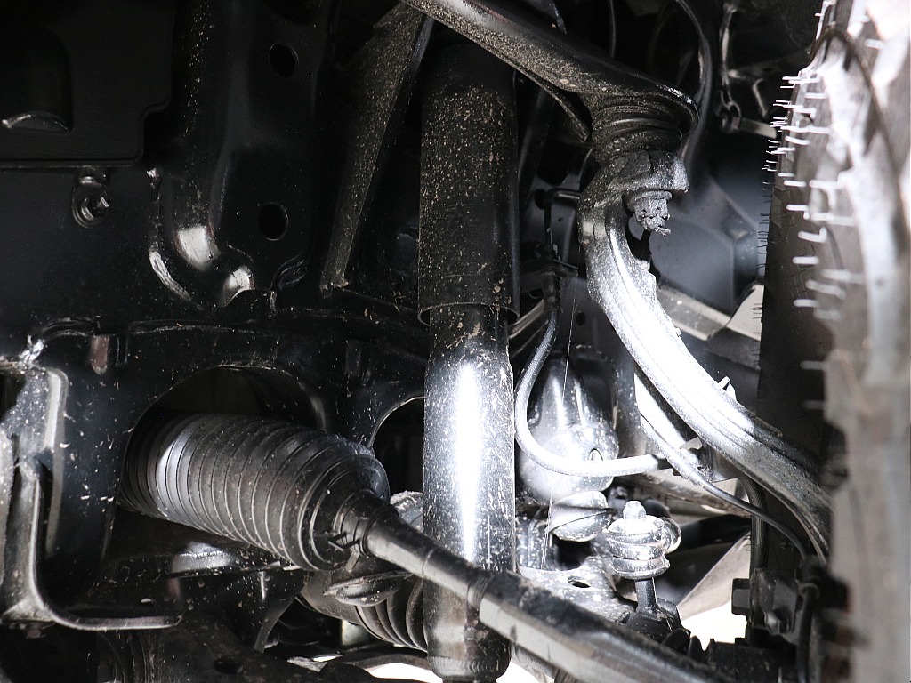 足回りもご覧の通り！防錆パスターも施工済み！