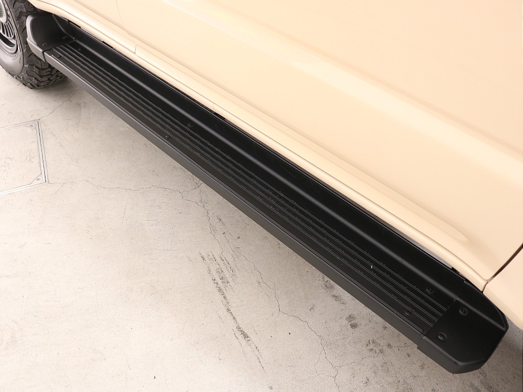 サイドステップ付き！