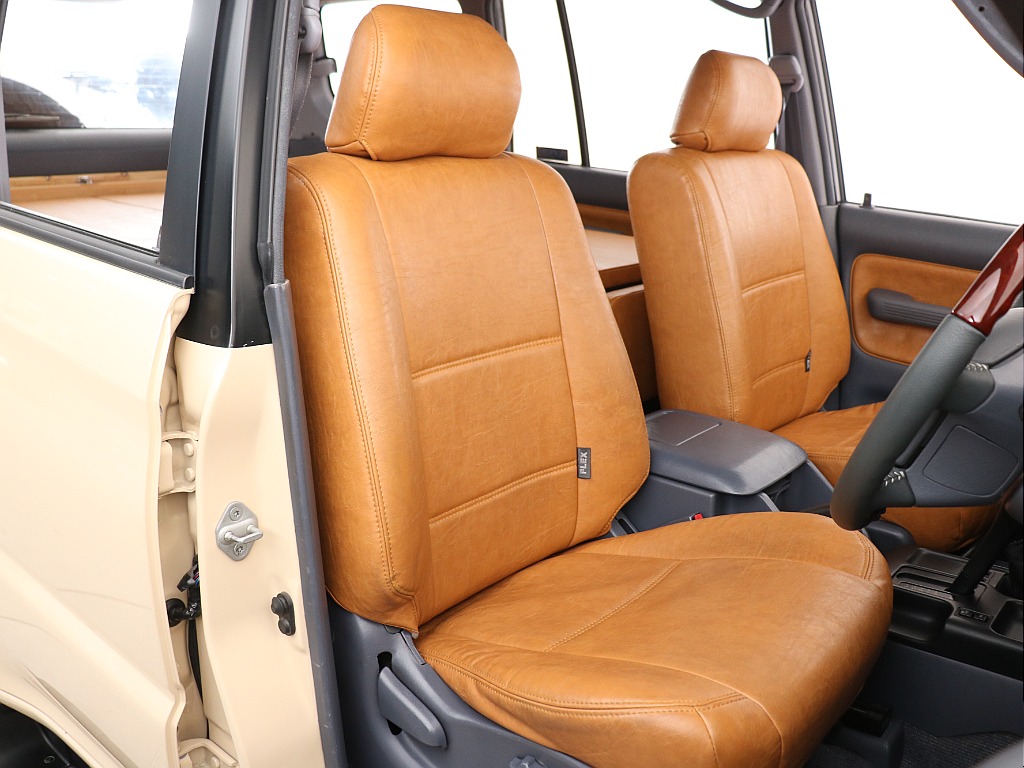 FLEXキャメルシートカバー装備済み！シンプルなのがスマートですね♪