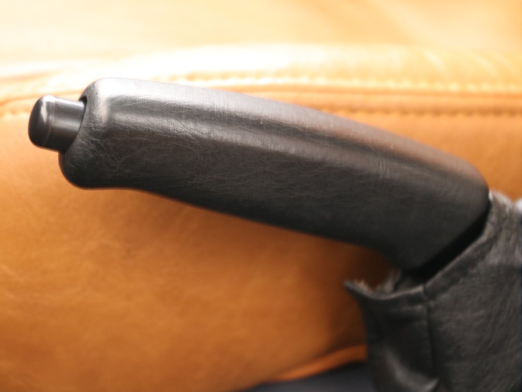 サイドブレーキ！