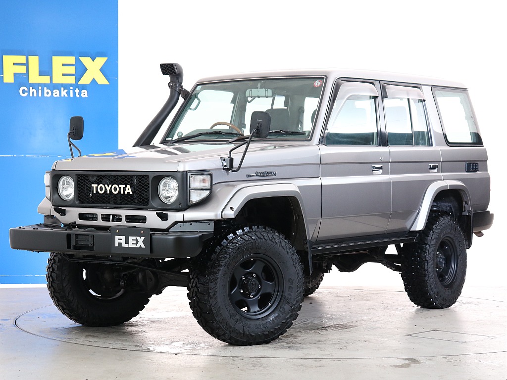 HZJ76入庫いたしました！今回はシルバーメタリック！内外装状態よし！ぜひご覧ください！