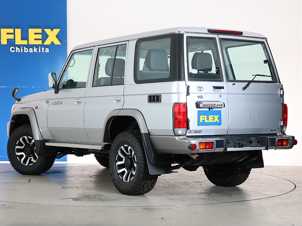 V6　4000㏄エンジン搭載！パワーある走りを実現しております！