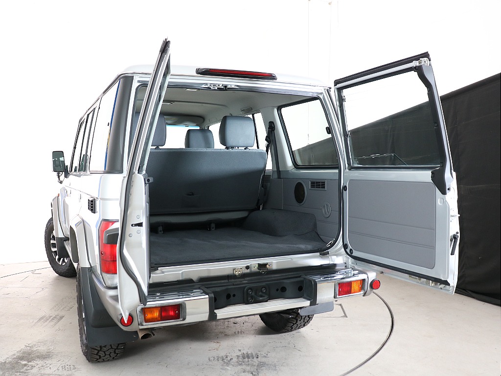 リアドア観音開き！