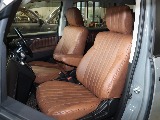 classicブラウンシートカバー着用することで高級感がありおしゃれな車内に早変わり！