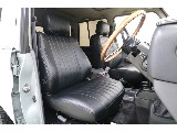 新品クラシックシートカバー装着済み♪