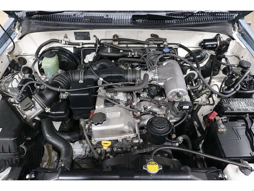 2.7Lの大きなエンジンです！パワーも十分です！