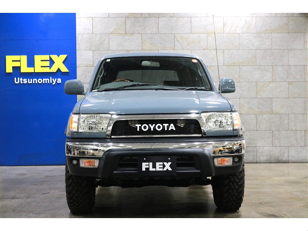 TOYOTAロゴグリルにアンヴィルグレーのボディがマッチしてます♪