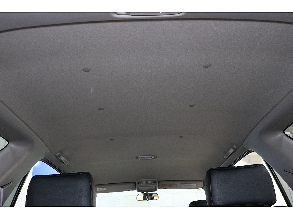 天張りも小さな傷はございますが、全体的にキレイに保たれております！