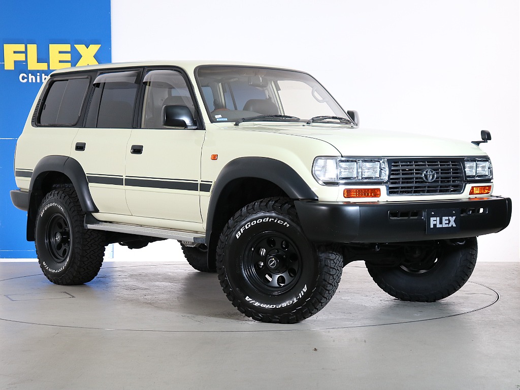 角目4灯後期型の展示前整備済み80です！！