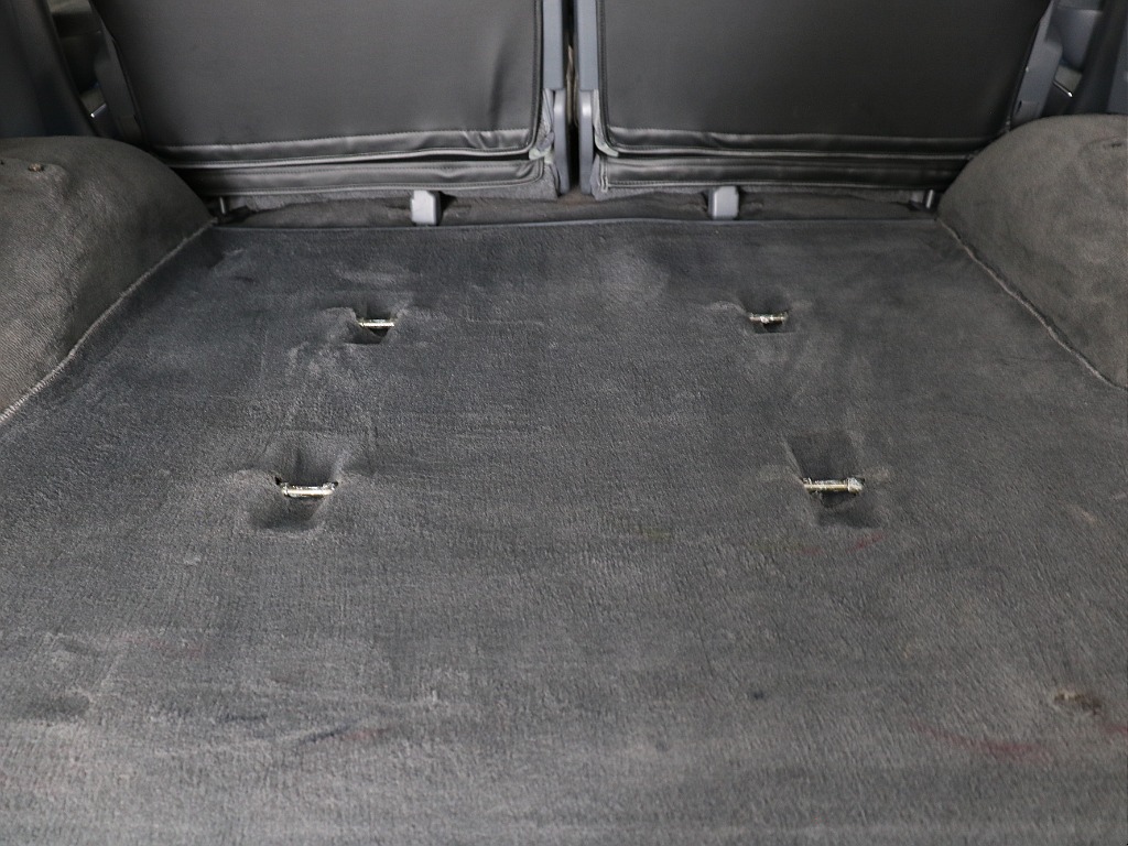 ラゲッジスペース中央！