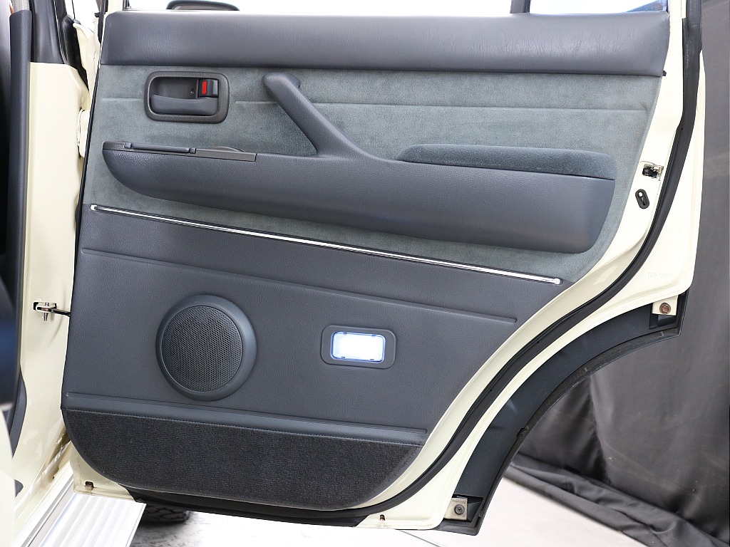 右後ろドアリム！