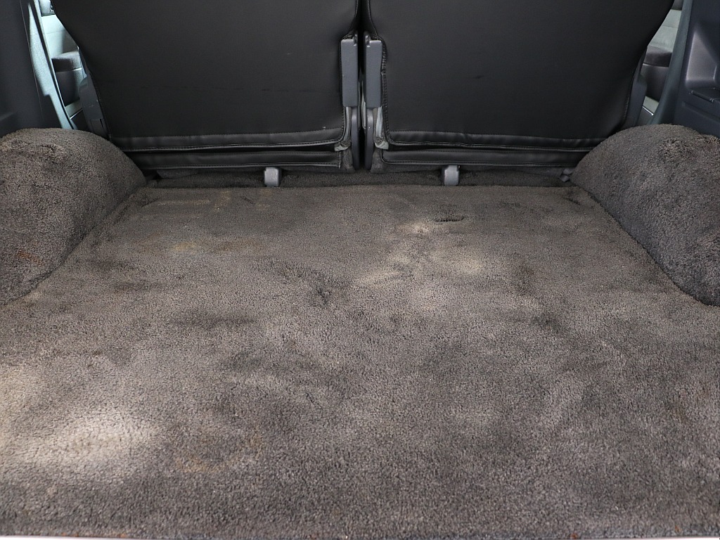 ラゲッジスペース中央！