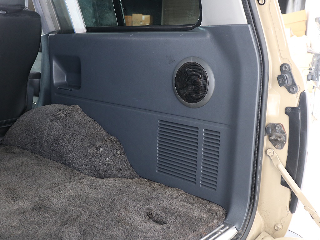 ラゲッジスペース右！