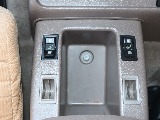 シートヒーターが付いている為、暑い夏、寒い冬の乗り出しには最適な装置が搭載されております！