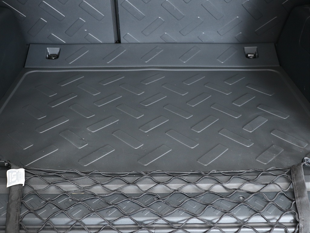 ラゲッジスペース中央！