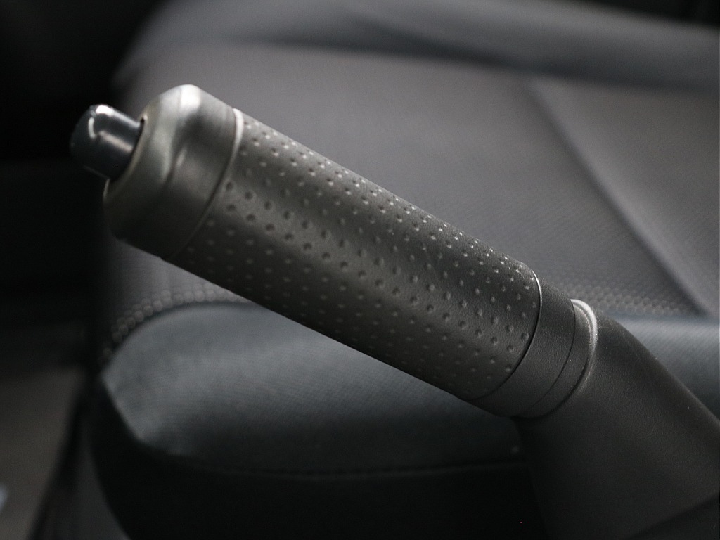 サイドブレーキ！