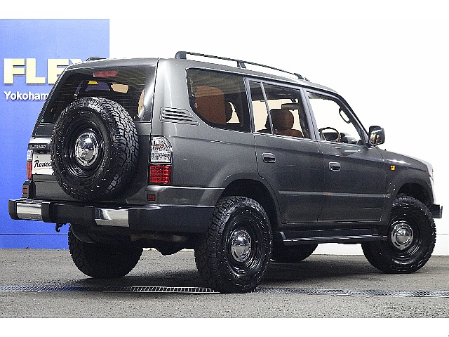 品のある質感のカラーリングとなっております！