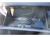 グローブボックス！HDMI入力が可能です♪