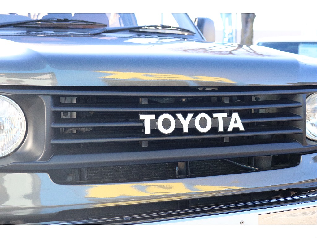 TOYOTA文字グリル！