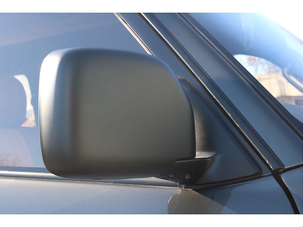 サイドミラーはマットブラック！